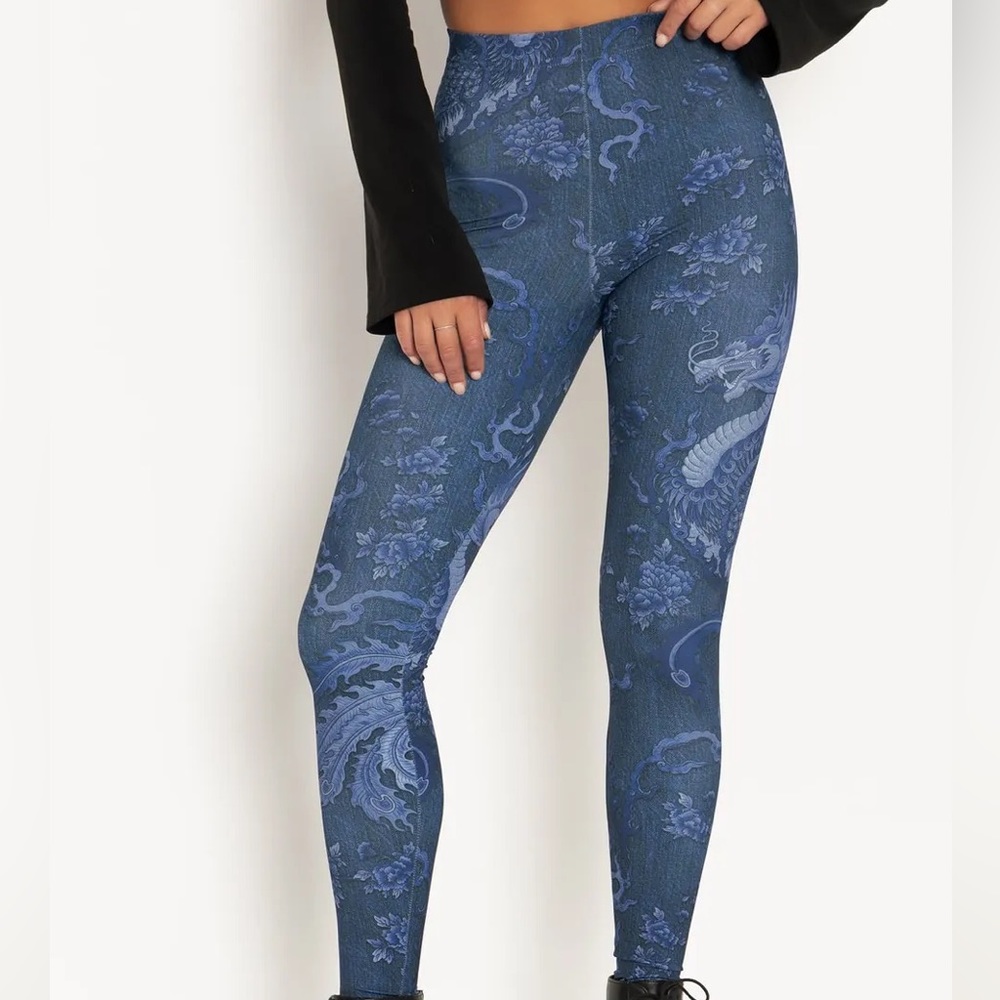 Blackmilk “DRAGON RISING DENIM HWMF LEGGINGS - LIMITED” Size Medium M NWT